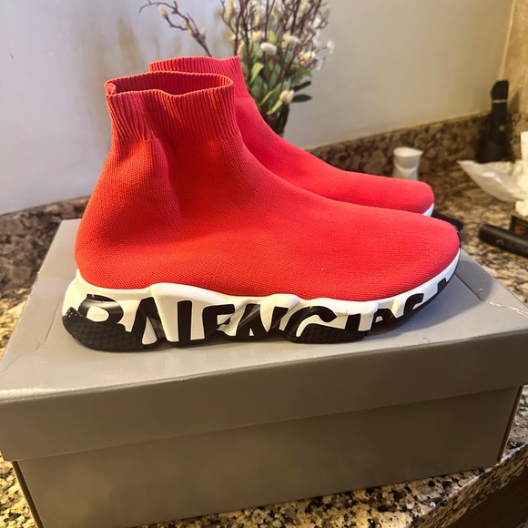Used like new Balenciagas worn once in beautiful condition as shown - Picture 4 of 5